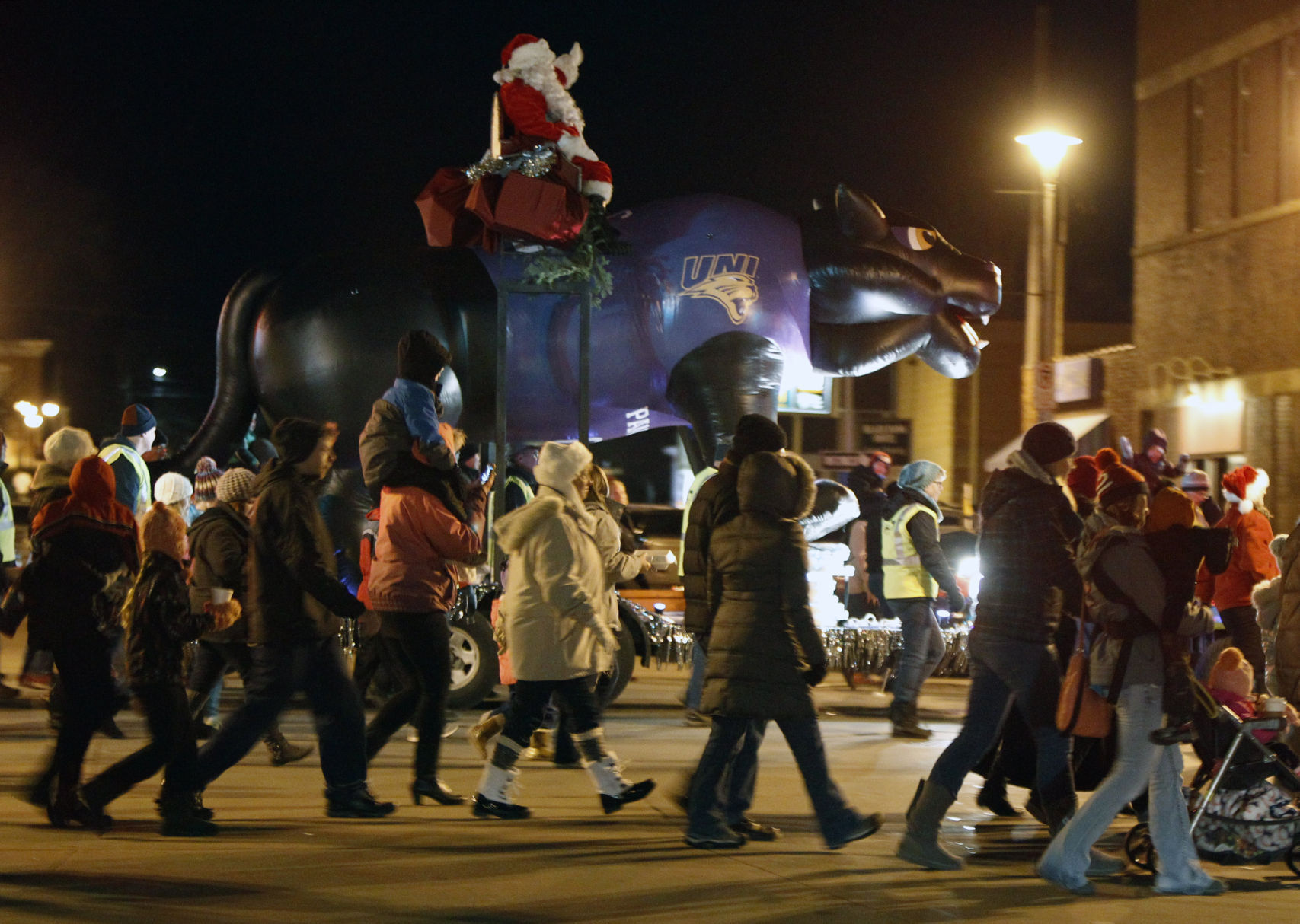 112715mp-Holiday-Hoopla-6